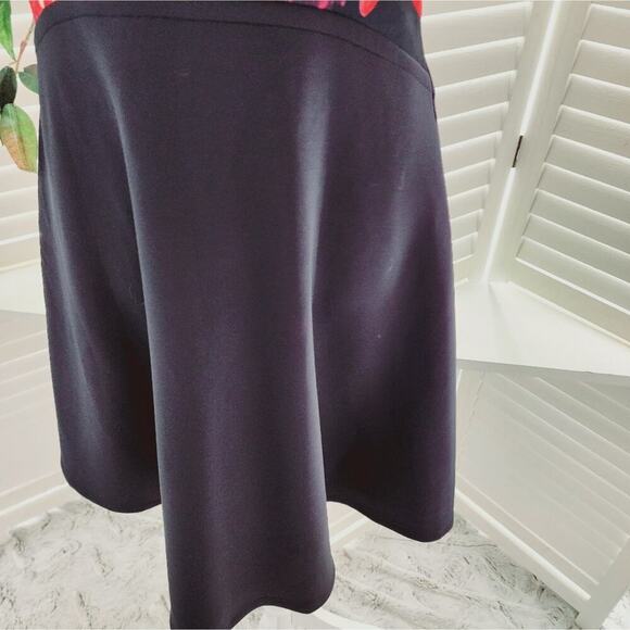 Ted Baker Xylee Skater Dress Floral Scuba Cap Sleeve Fit&Flare BlackRed Size 3/8 - Picture 6 of 10